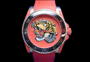 グッチ DIVETIGER YA136315買取情報