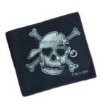 プラダ スカルロゴ 二つ折り