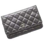 シャネル ラムスキン チェーンウォレット