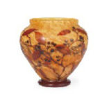 ドーム 木の実文 花器