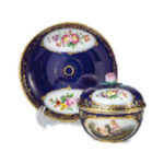 KPMベルリン コバルト金彩蓋付 カップ＆ソーサー