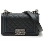 シャネル ボーイシャネル チェーンショルダー キャビアスキン